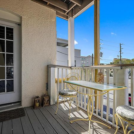 Retro Retreat In Dtsp - Explore The Downtown Area سانت بطرسبرج المظهر الخارجي الصورة