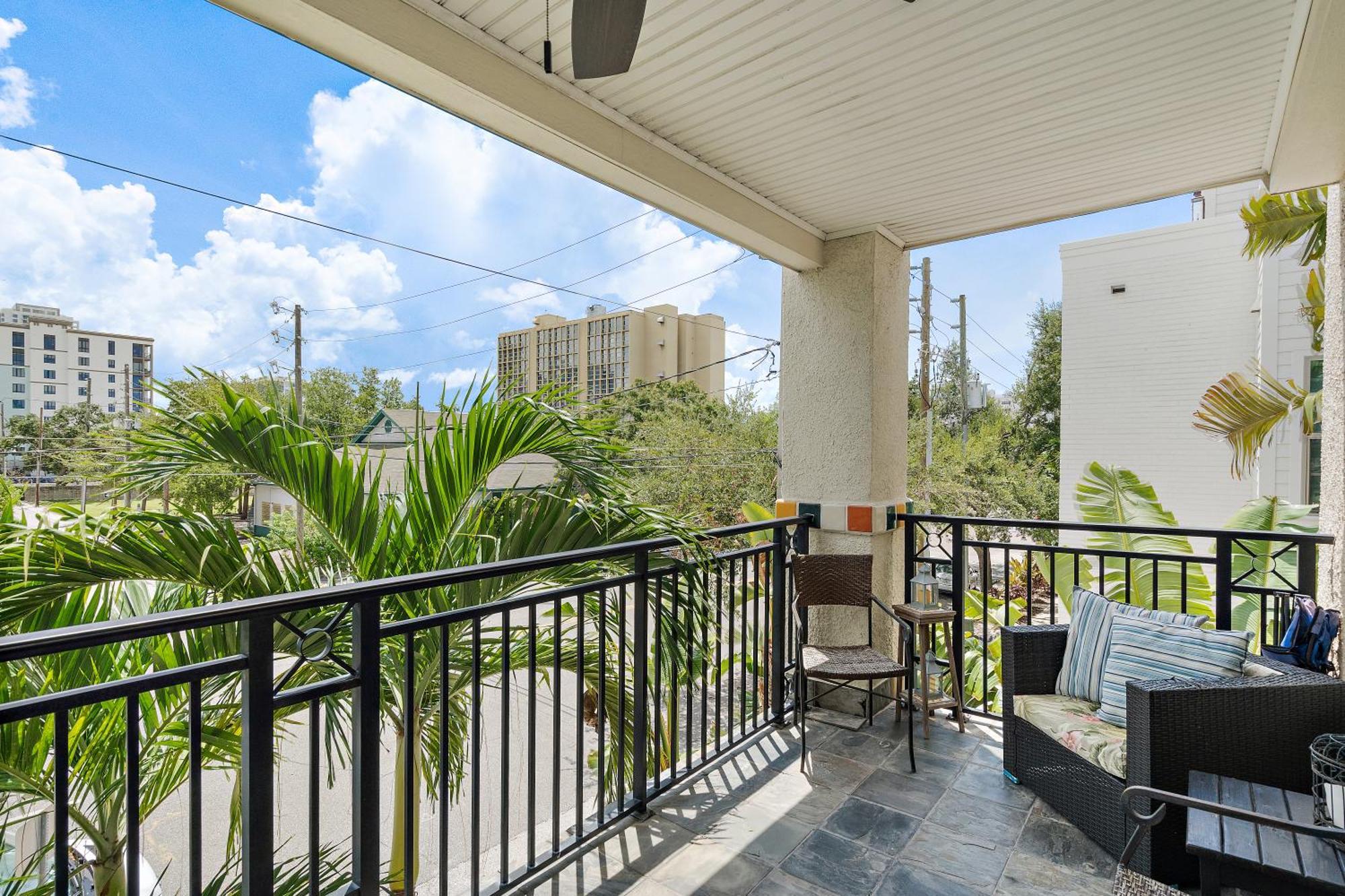 Retro Retreat In Dtsp - Explore The Downtown Area سانت بطرسبرج المظهر الخارجي الصورة