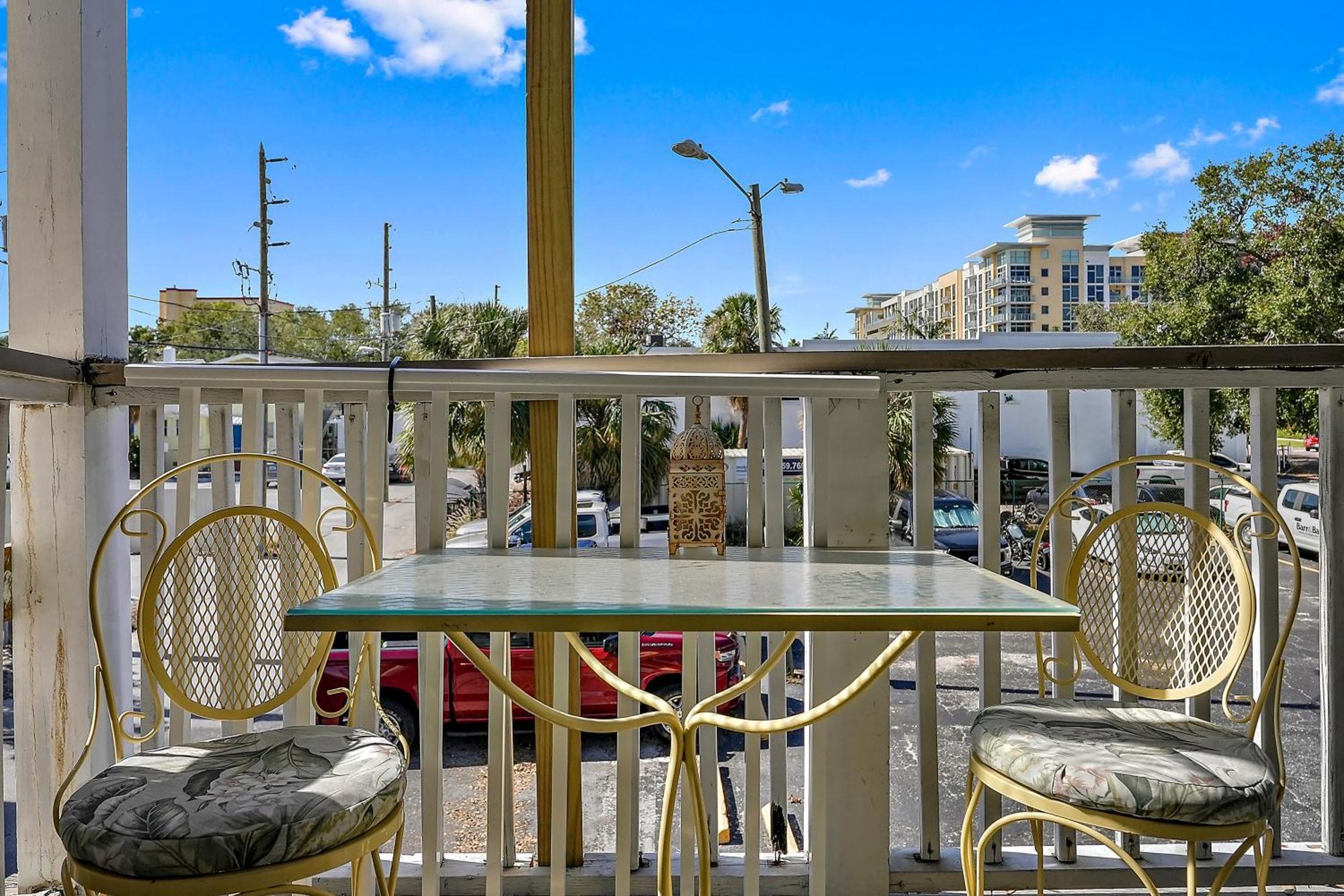Retro Retreat In Dtsp - Explore The Downtown Area سانت بطرسبرج المظهر الخارجي الصورة